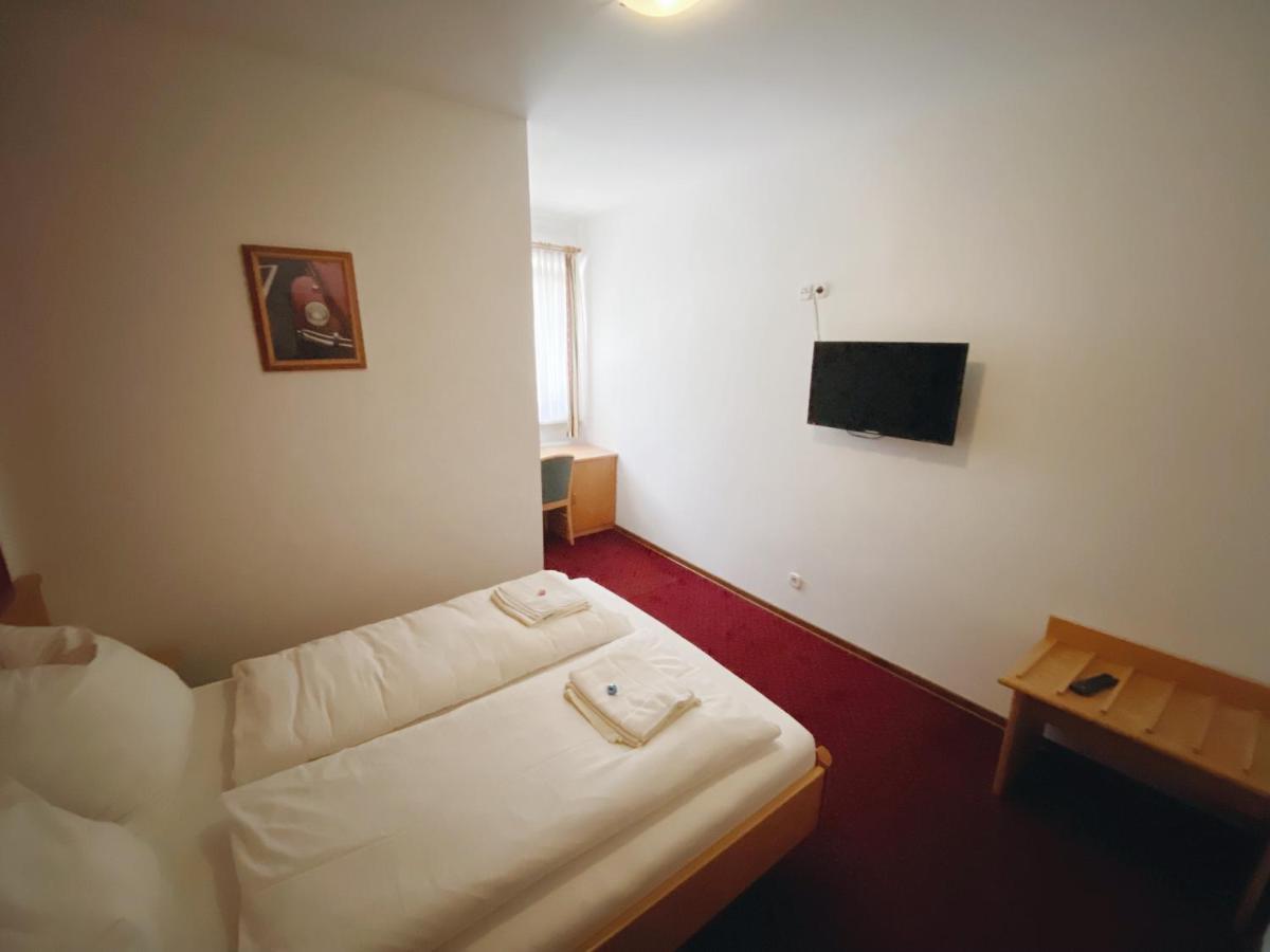 Waldrestaurant & Hotel Rangsdorf Exterior photo